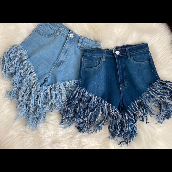 “ Getti Up” Jean Shorts - Picture 1 of 3